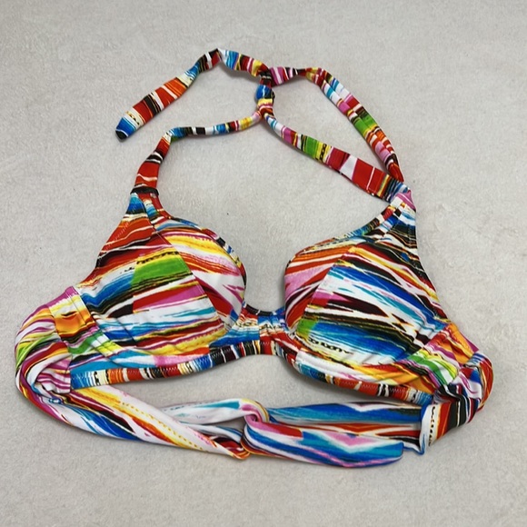 Raisins made with sunshine swim top. Shoulders straps or halter style. D cup - Picture 2 of 7